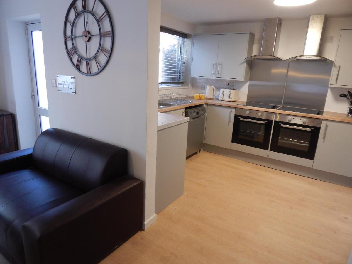 Modern, Well Located En-Suite Rooms With Parking - Orbitat Accommodations CBG Eksteriør bilde