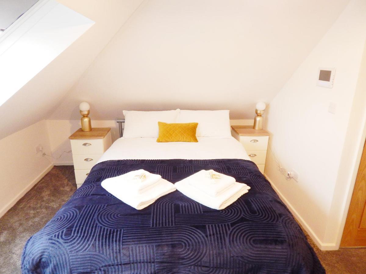 Modern, Well Located En-Suite Rooms With Parking - Orbitat Accommodations CBG Eksteriør bilde
