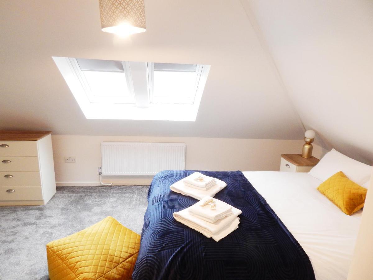 Modern, Well Located En-Suite Rooms With Parking - Orbitat Accommodations CBG Eksteriør bilde