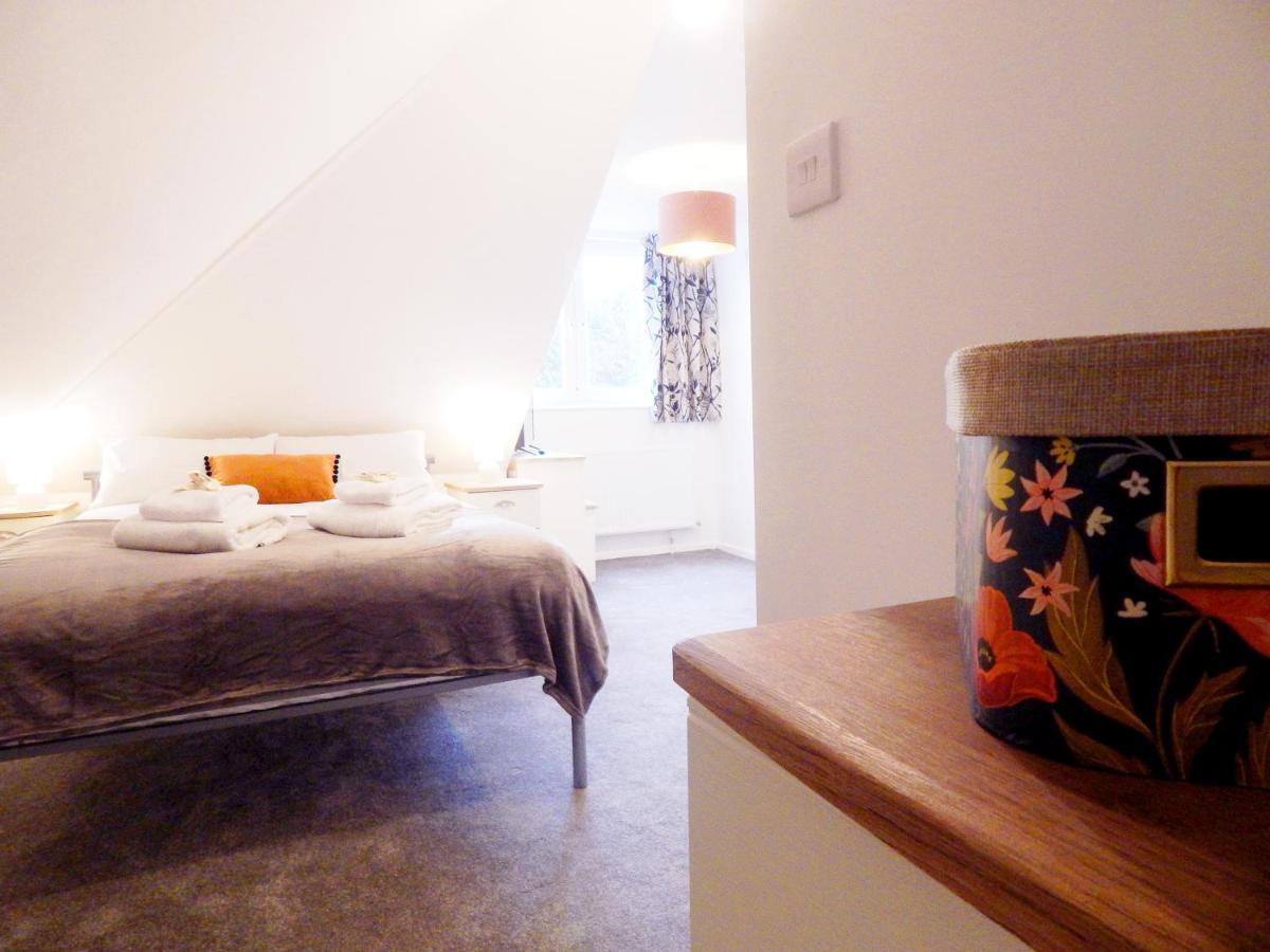 Modern, Well Located En-Suite Rooms With Parking - Orbitat Accommodations CBG Eksteriør bilde