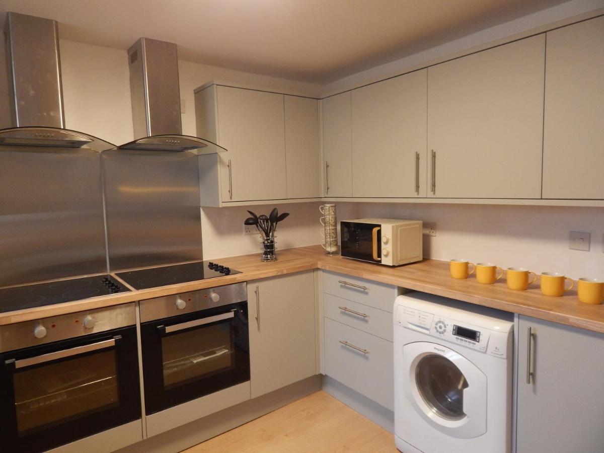 Modern, Well Located En-Suite Rooms With Parking - Orbitat Accommodations CBG Eksteriør bilde